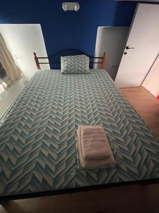 Comfy Apartment With Low Ceiling Attic アテネ エクステリア 写真