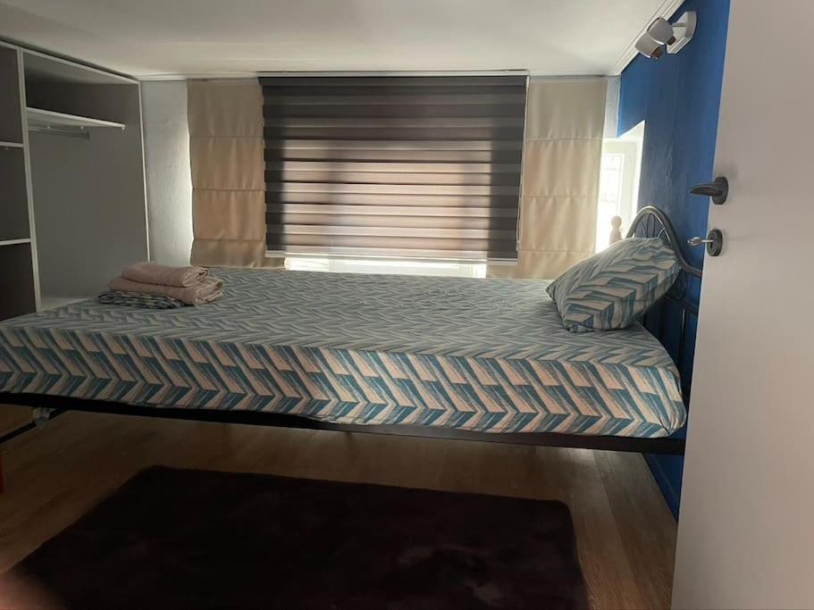 Comfy Apartment With Low Ceiling Attic アテネ エクステリア 写真